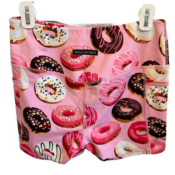 Muscles and Donuts - EUC Pink Donut Athletic Shorts with Pockets Size Large - Picture 8 of 14